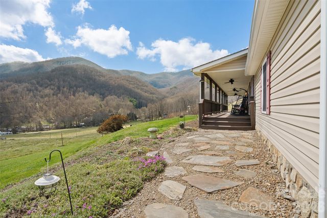 371 Ned Cove Road, Waynesville, NC 28785