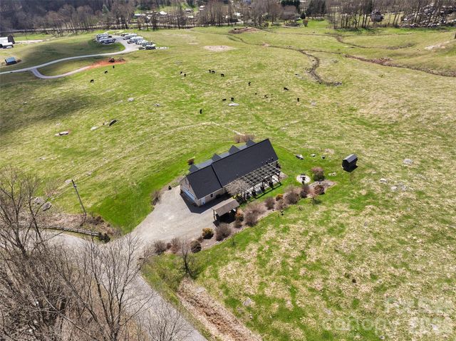 371 Ned Cove Road, Waynesville, NC 28785