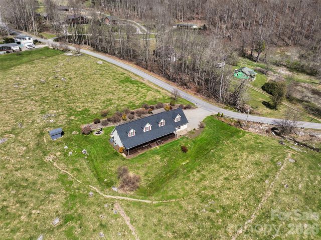 371 Ned Cove Road, Waynesville, NC 28785