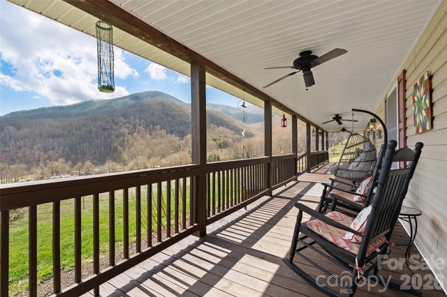 371 Ned Cove Road, Waynesville, NC 28785