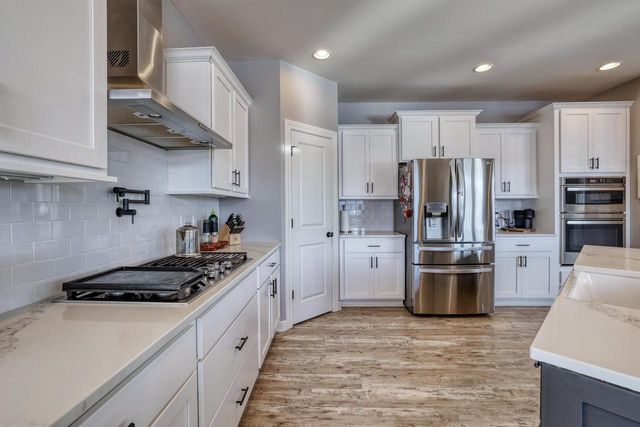 N56W24205 Simona COURT, Sussex, WI 53089