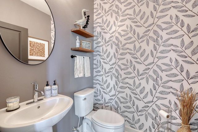 N56W24205 Simona COURT, Sussex, WI 53089