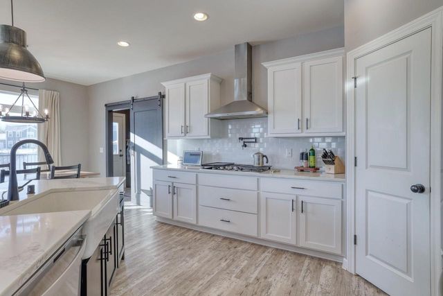 N56W24205 Simona COURT, Sussex, WI 53089