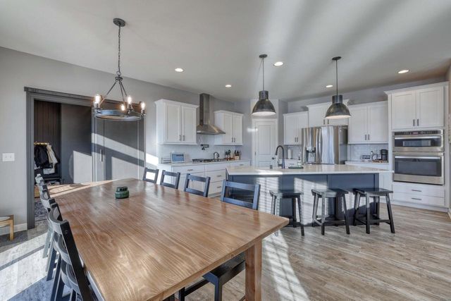 N56W24205 Simona COURT, Sussex, WI 53089