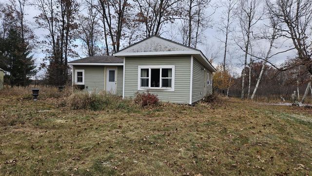 N6432 11th COURT, Westfield, WI 53964