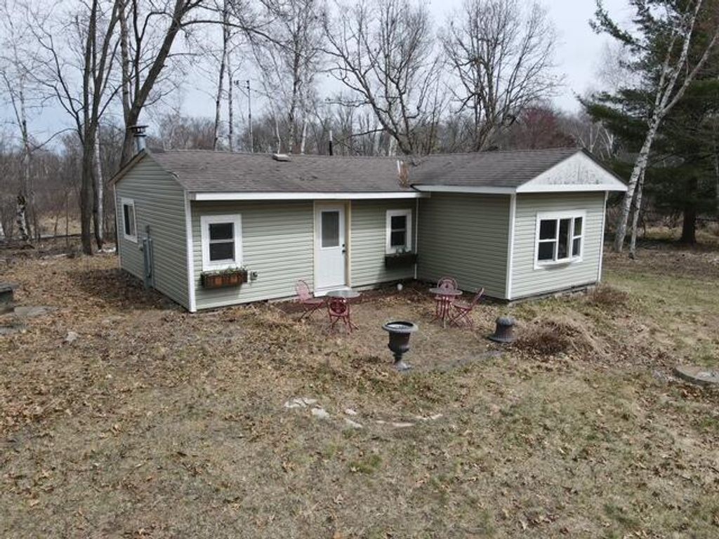 N6432 11th COURT, Westfield, WI 53964