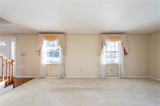 1127 Mckenna Way, Unity Twp, PA 15601