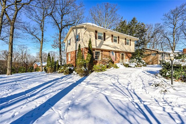 1127 Mckenna Way, Unity Twp, PA 15601