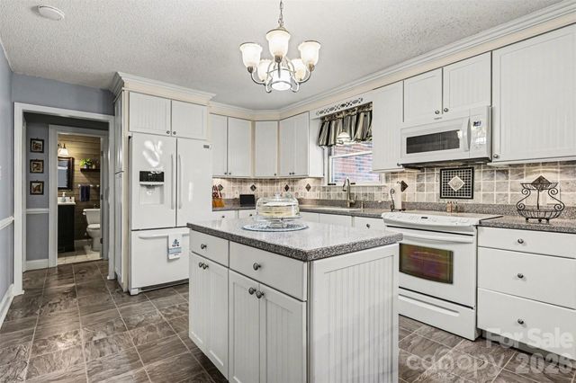 2199 Coddle Creek Highway, Mooresville, NC 28115