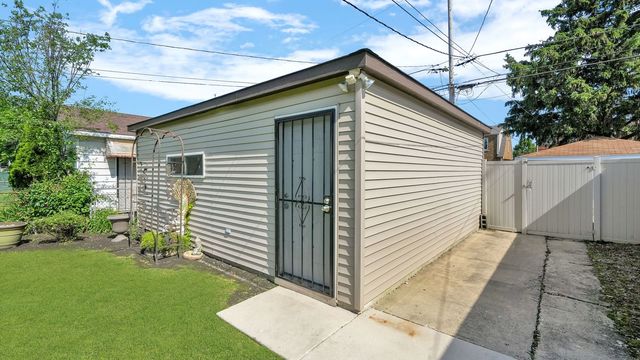 3648 W 68th Place, Chicago, IL 60629