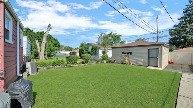 3648 W 68th Place, Chicago, IL 60629