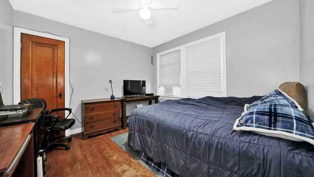 3648 W 68th Place, Chicago, IL 60629