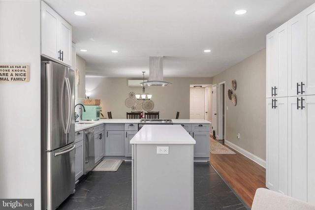 8030 SINGING WOOD LN, Spotsylvania, VA 22553