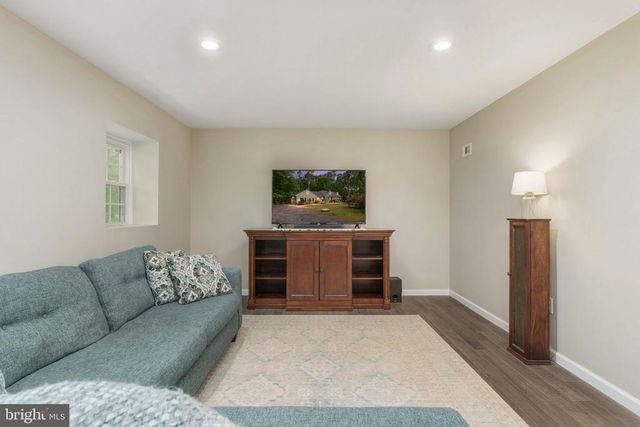 8030 SINGING WOOD LN, Spotsylvania, VA 22553