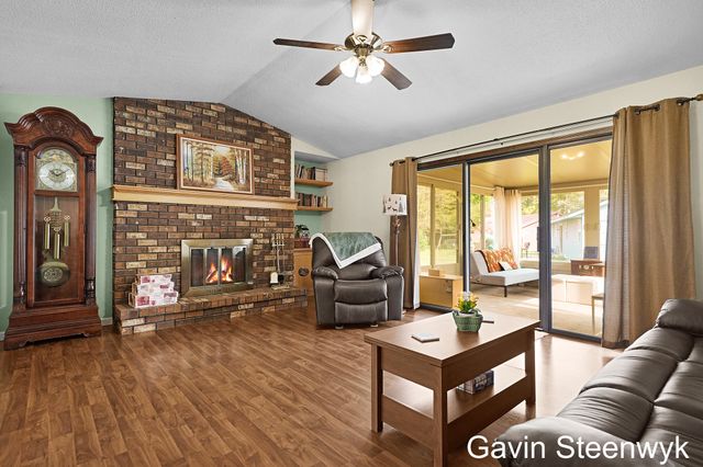 401 Kingwood Drive, Holland, MI 49424