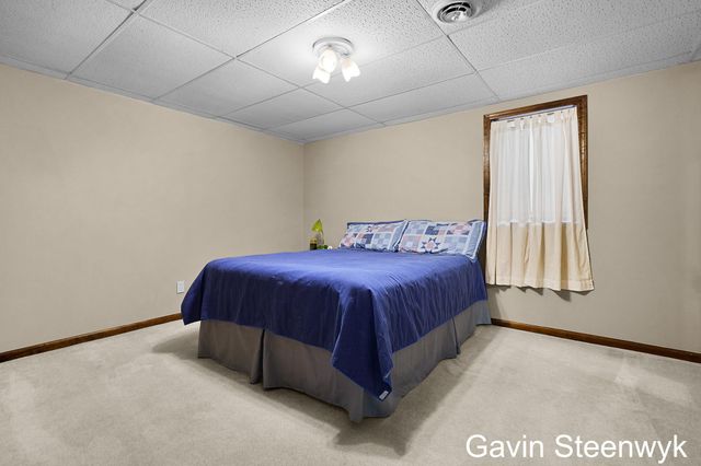 401 Kingwood Drive, Holland, MI 49424