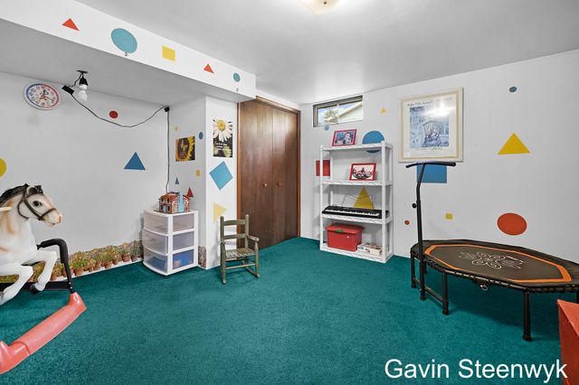401 Kingwood Drive, Holland, MI 49424