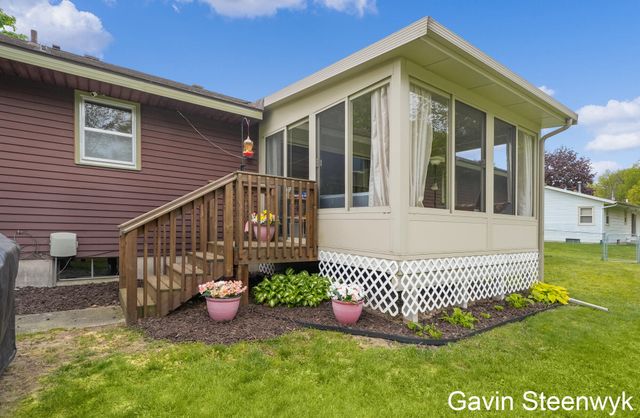 401 Kingwood Drive, Holland, MI 49424