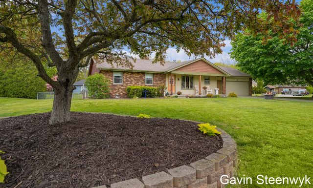401 Kingwood Drive, Holland, MI 49424