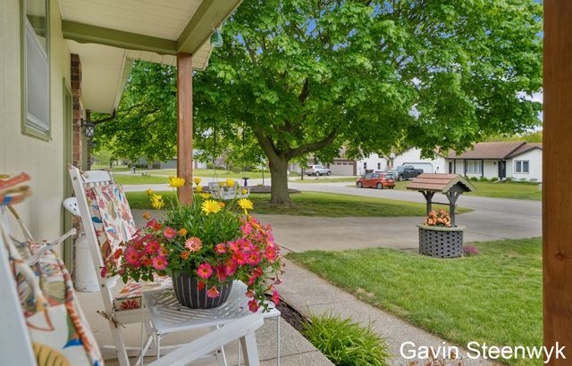 401 Kingwood Drive, Holland, MI 49424