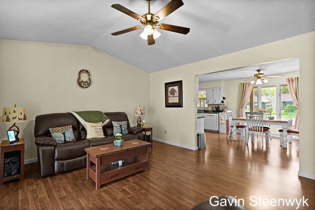 401 Kingwood Drive, Holland, MI 49424