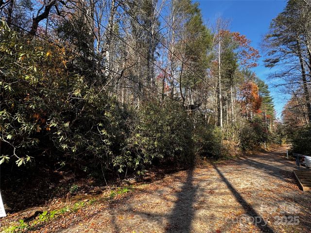 270 S Jarvis Drive, Hendersonville, NC 28792