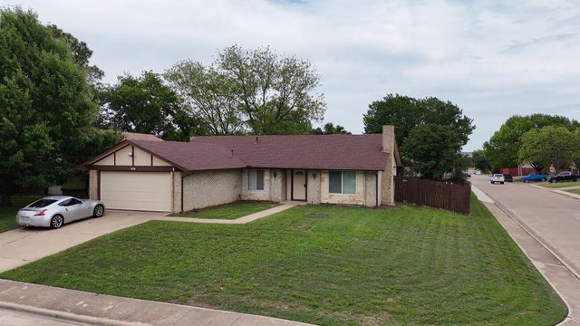 2838 Padre Lane, Grand Prairie, TX 75052