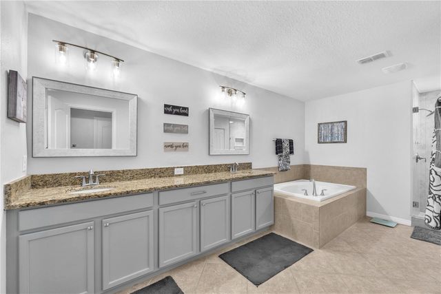 10902 RAINBOW PYRITE DRIVE, Wimauma, FL 33598