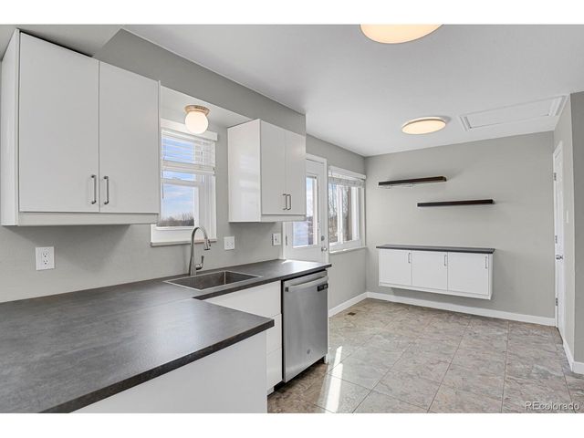 7686 S Garland St, Littleton, CO 80128