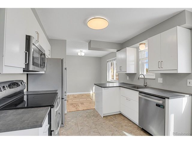 7686 S Garland St, Littleton, CO 80128