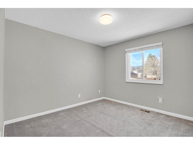 7686 S Garland St, Littleton, CO 80128