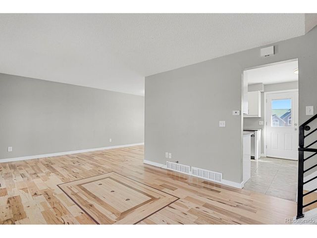 7686 S Garland St, Littleton, CO 80128