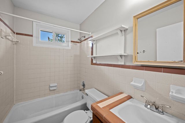 1906 Batts Ln Apt C, Clarksville, TN 37042