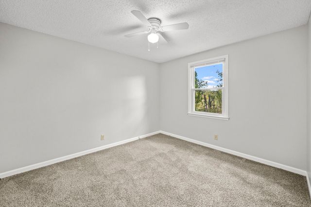 1906 Batts Ln Apt C, Clarksville, TN 37042