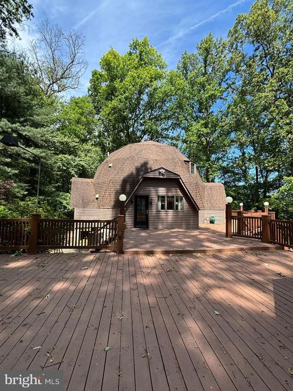 Image 9 of property listing at 1349 QUAKER CHURCH RD, Street, MD 21154