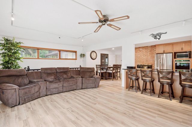 63 Langer Circle, West Saint Paul, MN 55118