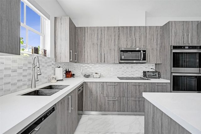 3534 Forest View Creek, Dania Beach, FL 33312