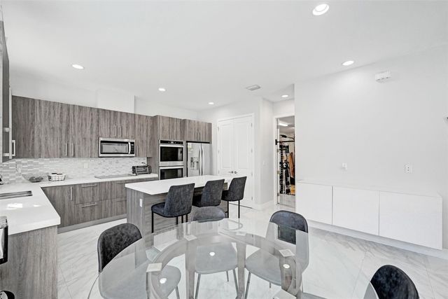 3534 Forest View Creek, Dania Beach, FL 33312