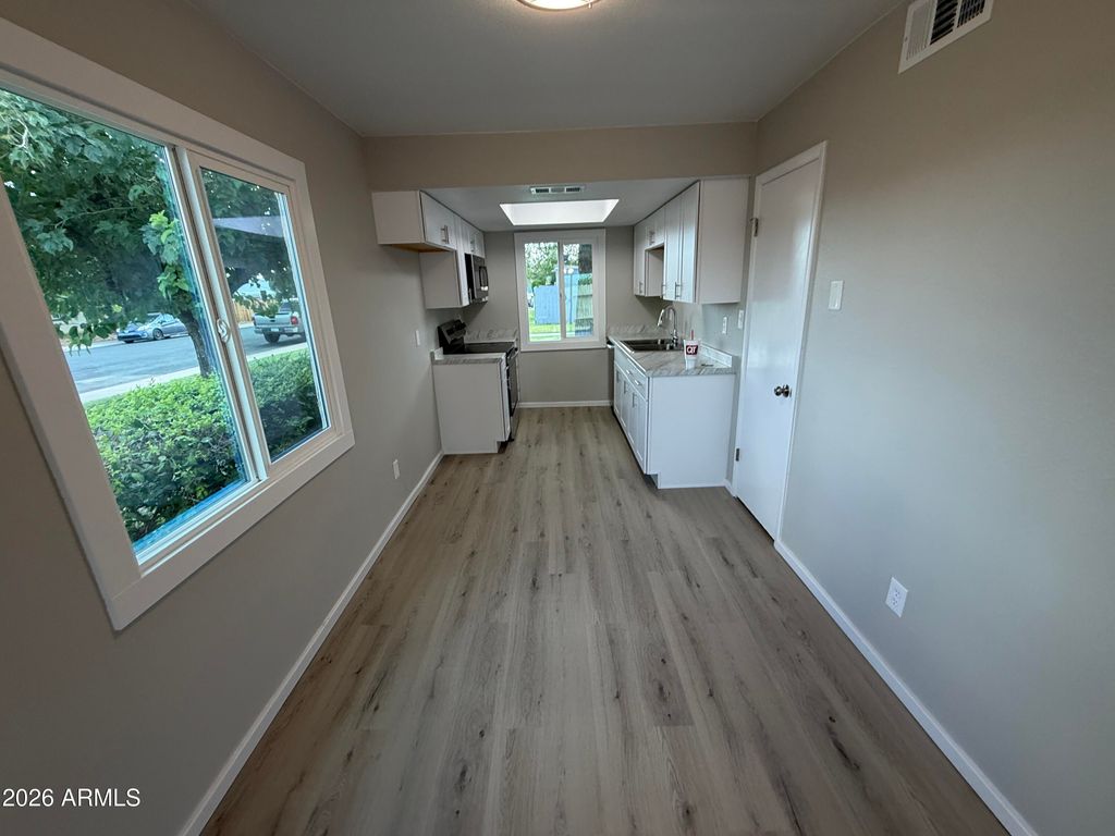 5301 W SHEENA Drive, Glendale, AZ 85306 — photo 5