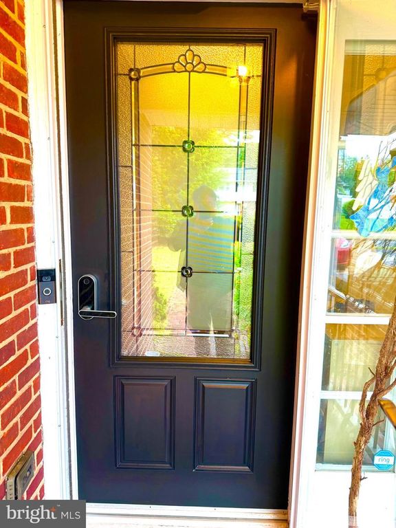 Image 9 of property listing at 4804 HILLTOP CT, Nottingham, MD 21236
