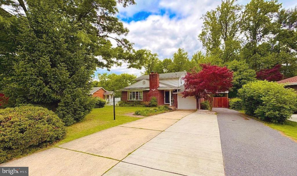 Image 2 of property listing at 4804 HILLTOP CT, Nottingham, MD 21236