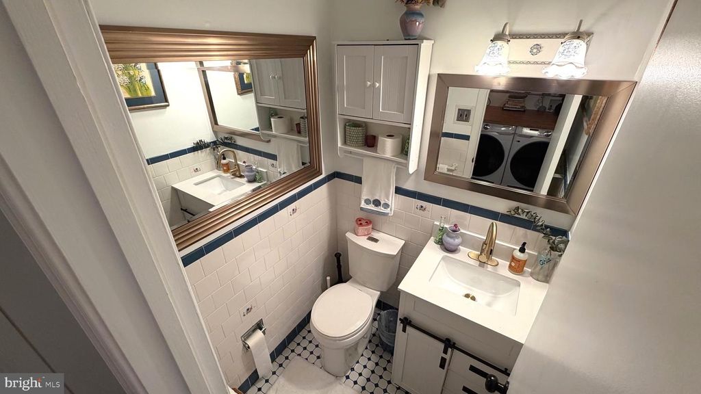 Image 38 of property listing at 4804 HILLTOP CT, Nottingham, MD 21236