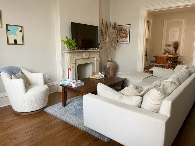 2035 W Evergreen Avenue 1F, Chicago, IL 60622