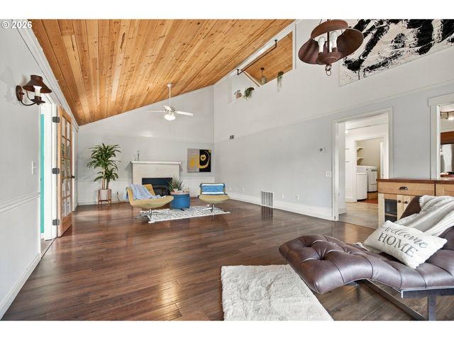 5675 CHILDS Rd, Lake Oswego, OR 97035