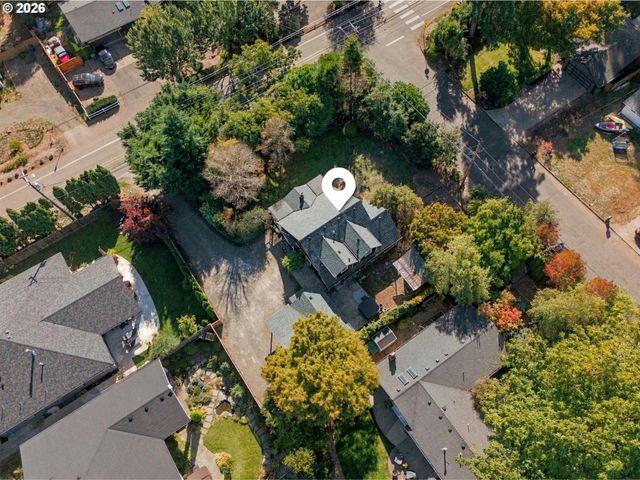 5675 CHILDS Rd, Lake Oswego, OR 97035