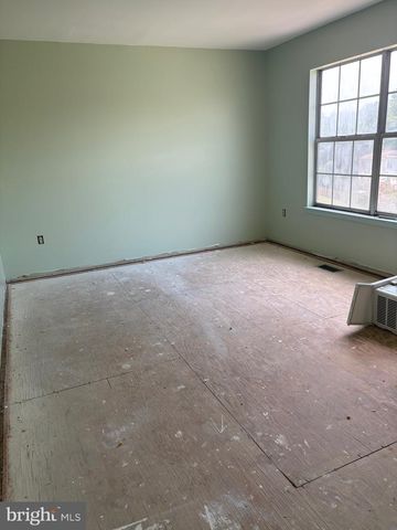 7828 MICHELE DR, Landover, MD 20785