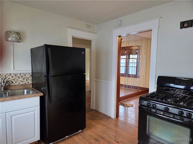 212 Newburgh Avenue UPPER, Buffalo, NY 14215