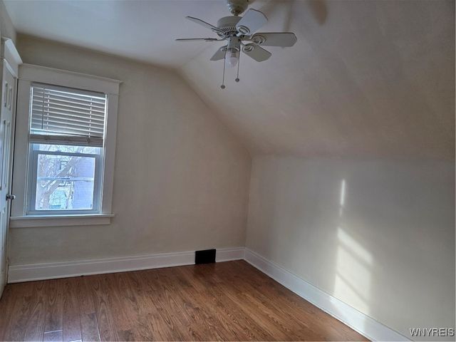 212 Newburgh Avenue UPPER, Buffalo, NY 14215