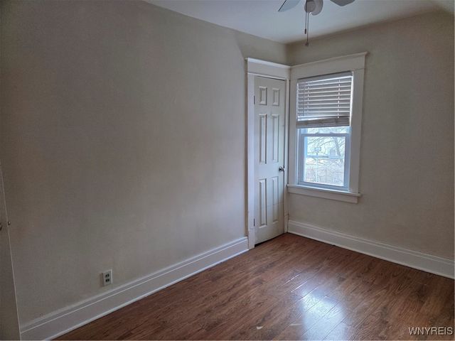 212 Newburgh Avenue UPPER, Buffalo, NY 14215