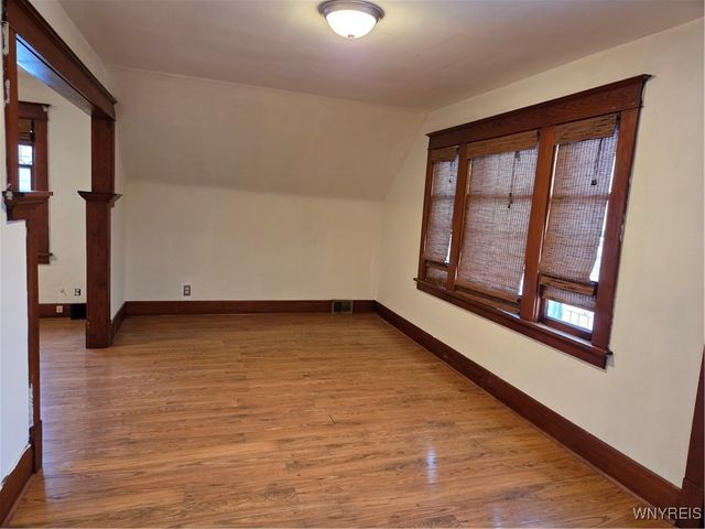 212 Newburgh Avenue UPPER, Buffalo, NY 14215